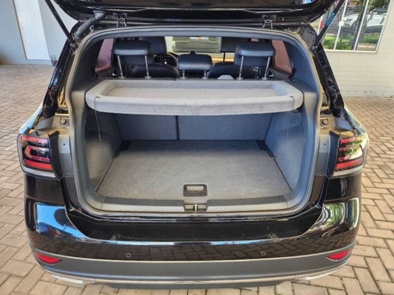 VOLKSWAGEN - T-CROSS - 2020/2020 - Preta - R$ 106.900,00