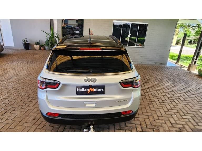 JEEP - COMPASS - 2018/2018 - Prata - R$ 98.900,00