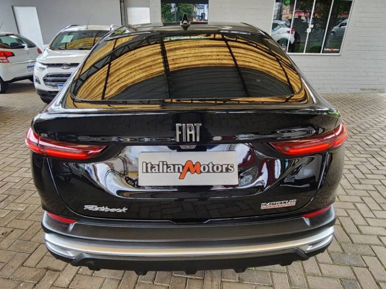 FIAT - FASTBACK - 2023/2023 - Preta - R$ 114.900,00