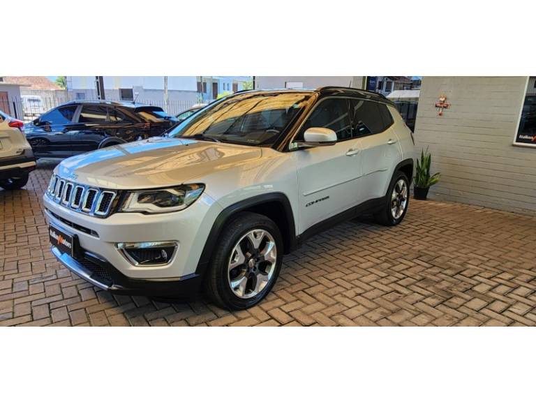 JEEP - COMPASS - 2018/2018 - Prata - R$ 98.900,00