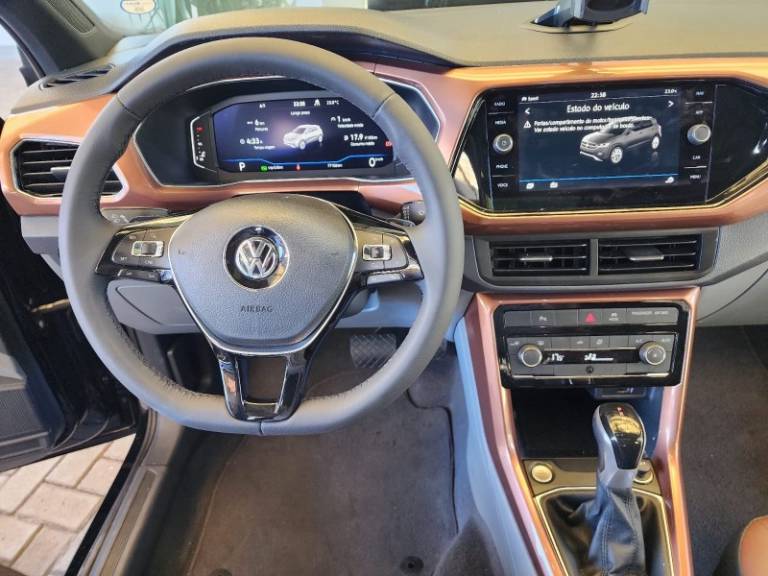 VOLKSWAGEN - T-CROSS - 2020/2020 - Preta - R$ 106.900,00