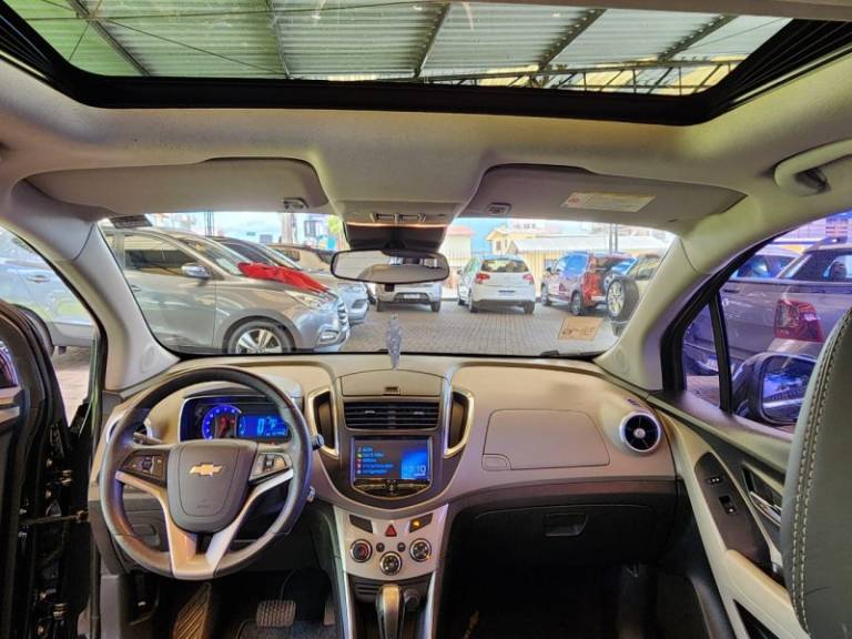 CHEVROLET - TRACKER - 2014/2014 - Preta - R$ 69.900,00