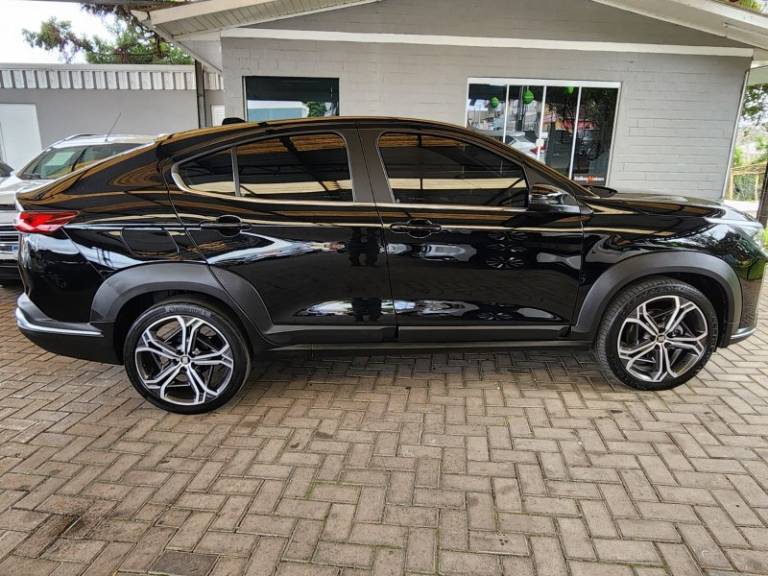 FIAT - FASTBACK - 2023/2023 - Preta - R$ 114.900,00