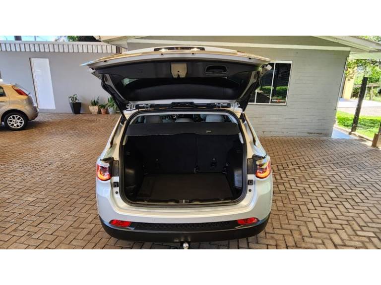 JEEP - COMPASS - 2018/2018 - Prata - R$ 98.900,00