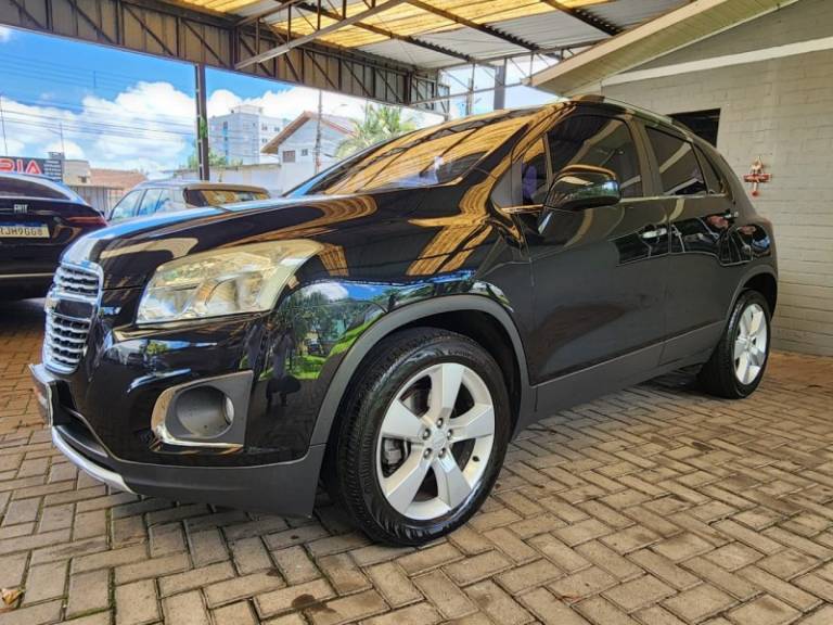 CHEVROLET - TRACKER - 2014/2014 - Preta - R$ 69.900,00