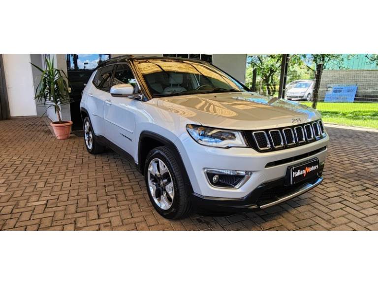 JEEP - COMPASS - 2018/2018 - Prata - R$ 98.900,00
