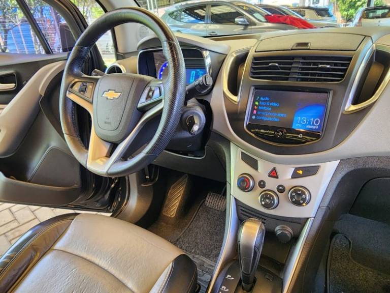 CHEVROLET - TRACKER - 2014/2014 - Preta - R$ 69.900,00