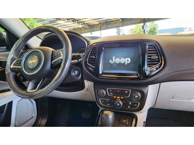 JEEP - COMPASS - 2018/2018 - Prata - R$ 98.900,00